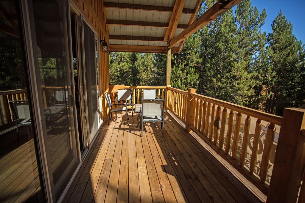 DiamondStone Guest Lodges La Pine Exterior foto