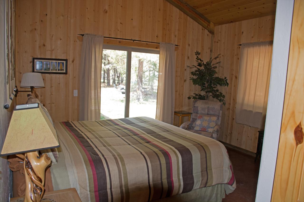 DiamondStone Guest Lodges La Pine Exterior foto
