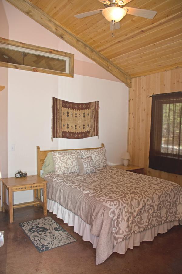 DiamondStone Guest Lodges La Pine Exterior foto