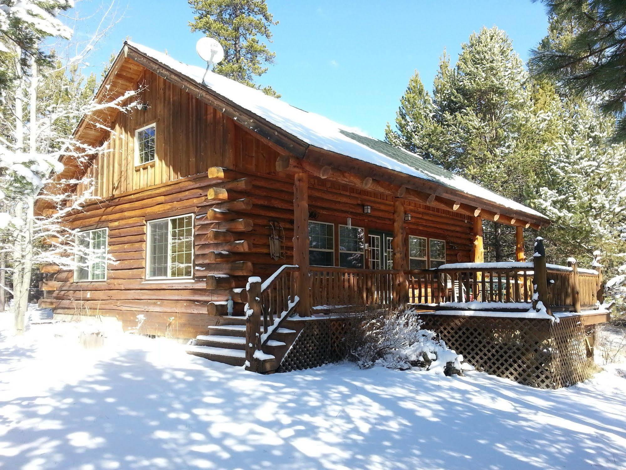DiamondStone Guest Lodges La Pine Exterior foto