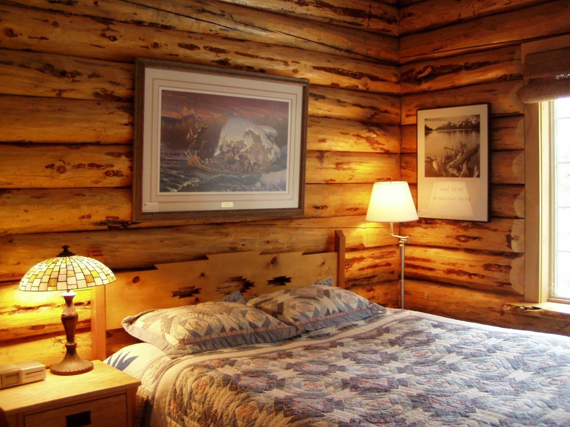 DiamondStone Guest Lodges La Pine Exterior foto